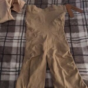 High-Waist  above the knee short in clay color